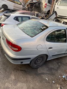 megane 1 çıkma parça
